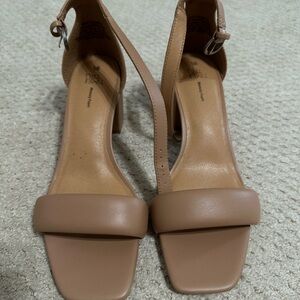 1.5 inch heels with memory foam soles